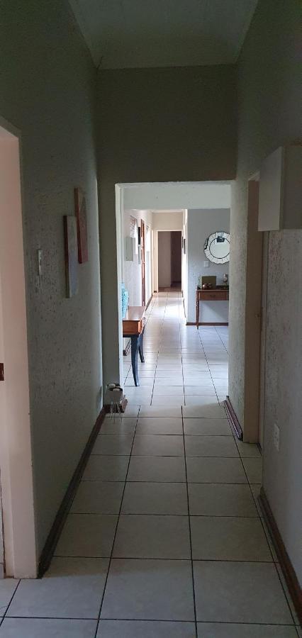 Life Tours & Accommodation Boksburg Εξωτερικό φωτογραφία