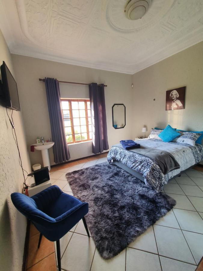 Life Tours & Accommodation Boksburg Εξωτερικό φωτογραφία