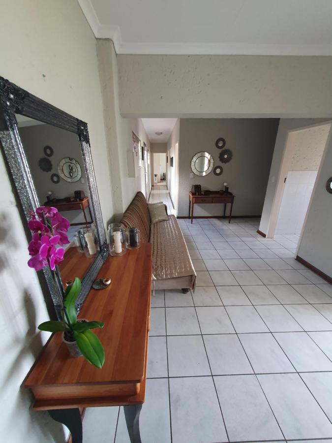 Life Tours & Accommodation Boksburg Εξωτερικό φωτογραφία